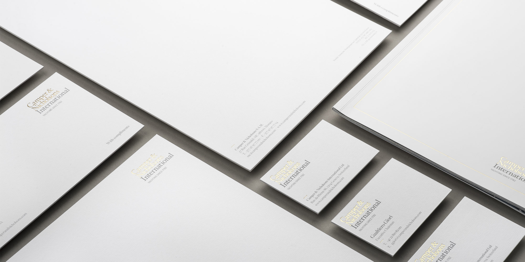Camper & Nicholsons International stationery set